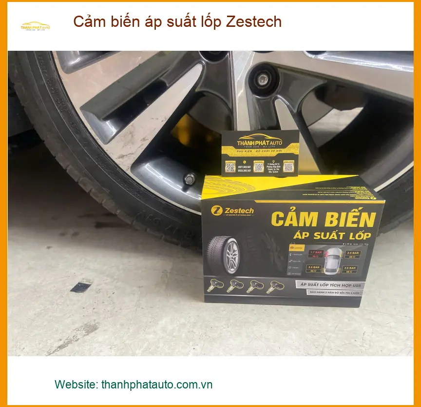 Anh Quang lắp cảm biến áp suất lốp Zestech cho Toyota Camry tại Cần Giờ để yên tâm lái xe ảnh thực tế 5