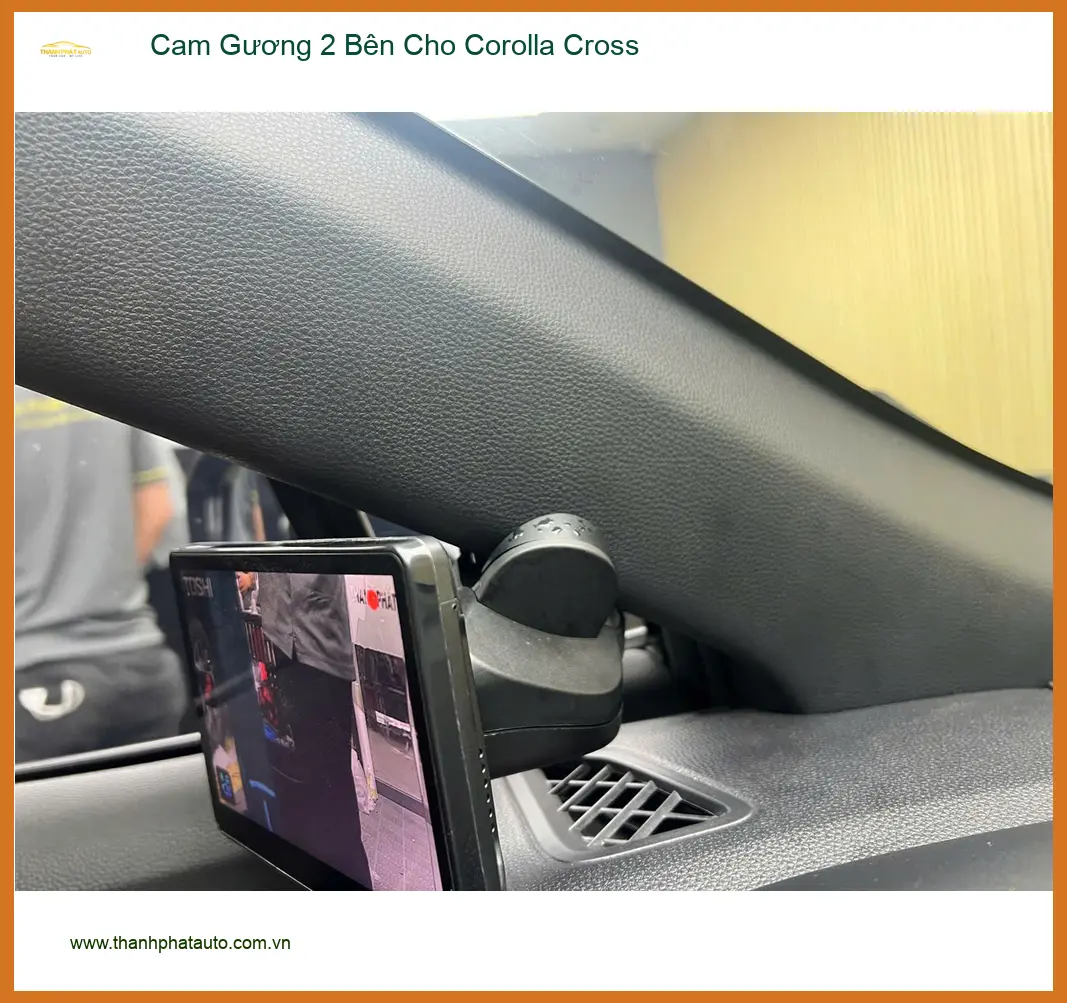 Chị Thảo lắp Cam Gương 2 Bên cho Corolla Cross tại Quận Gò Vấp để quan sát tốt hơn khi lùi xe