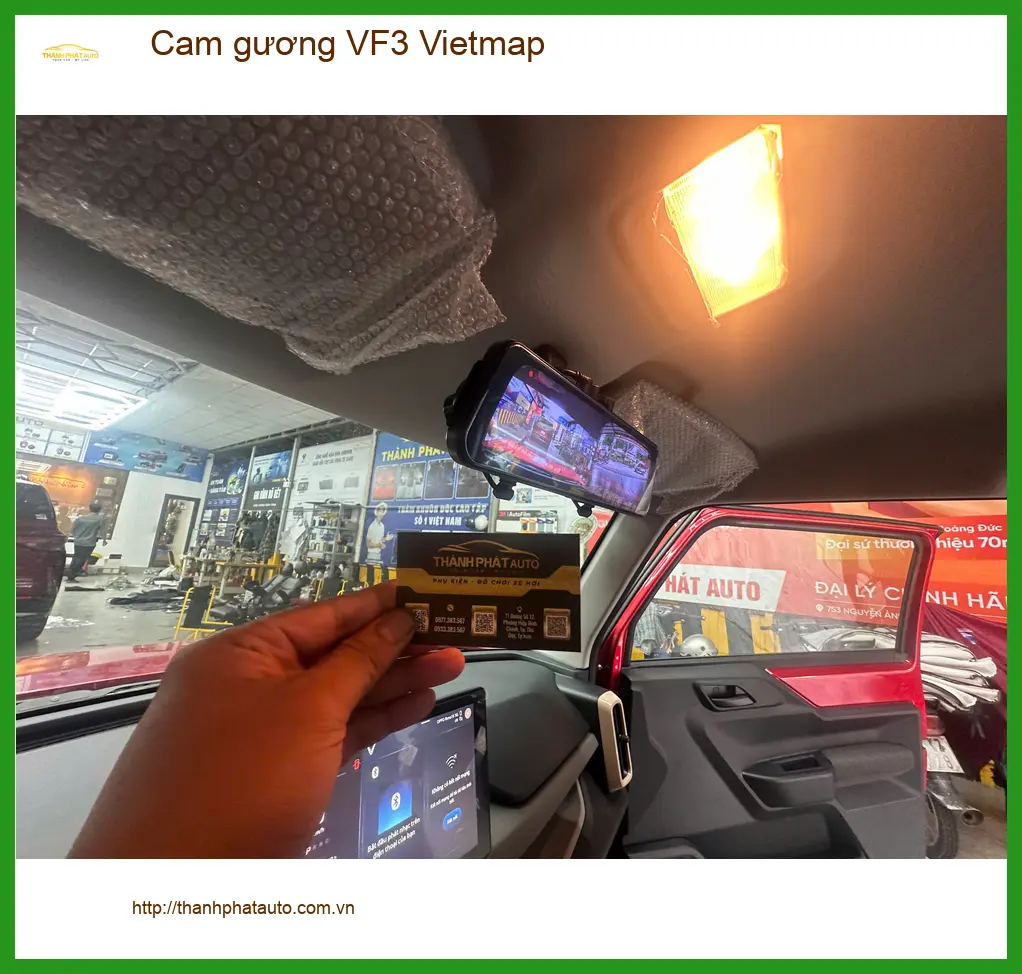 Anh Tùng lắp Cam gương Vietmap cho VF3 tại Hóc Môn, yên tâm ghi lại hành trình.
