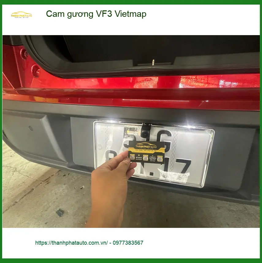 Anh Minh lắp cam gương Vietmap cho VinFast VF3 tại Quận Thủ Đức để ghi lại mọi hành trình. ảnh thực tế 4