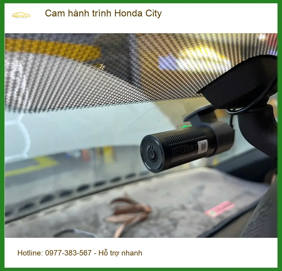 Chị Thùy Dương lắp cam hành trình cho Honda City tại Quận 6 để yên tâm lái xe