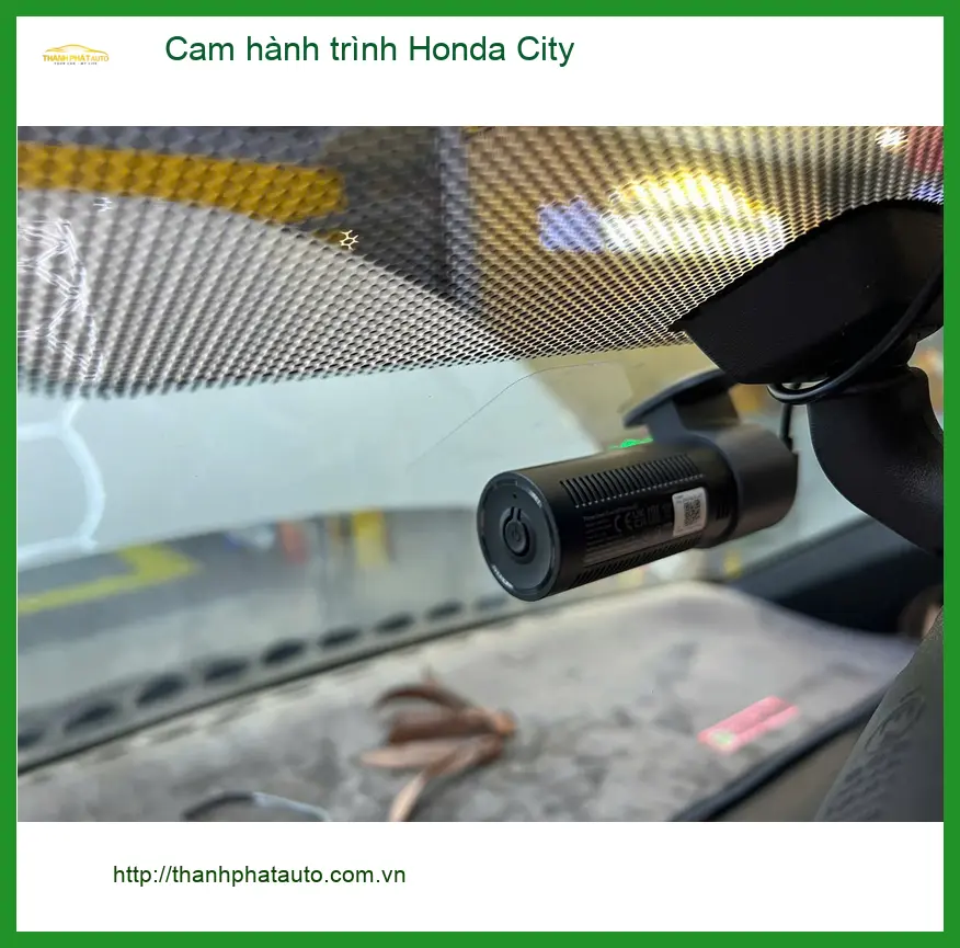 Anh Quang lắp cam hành trình Honda City tại Nhà Bè để ghi lại bằng chứng sau va chạm nhỏ