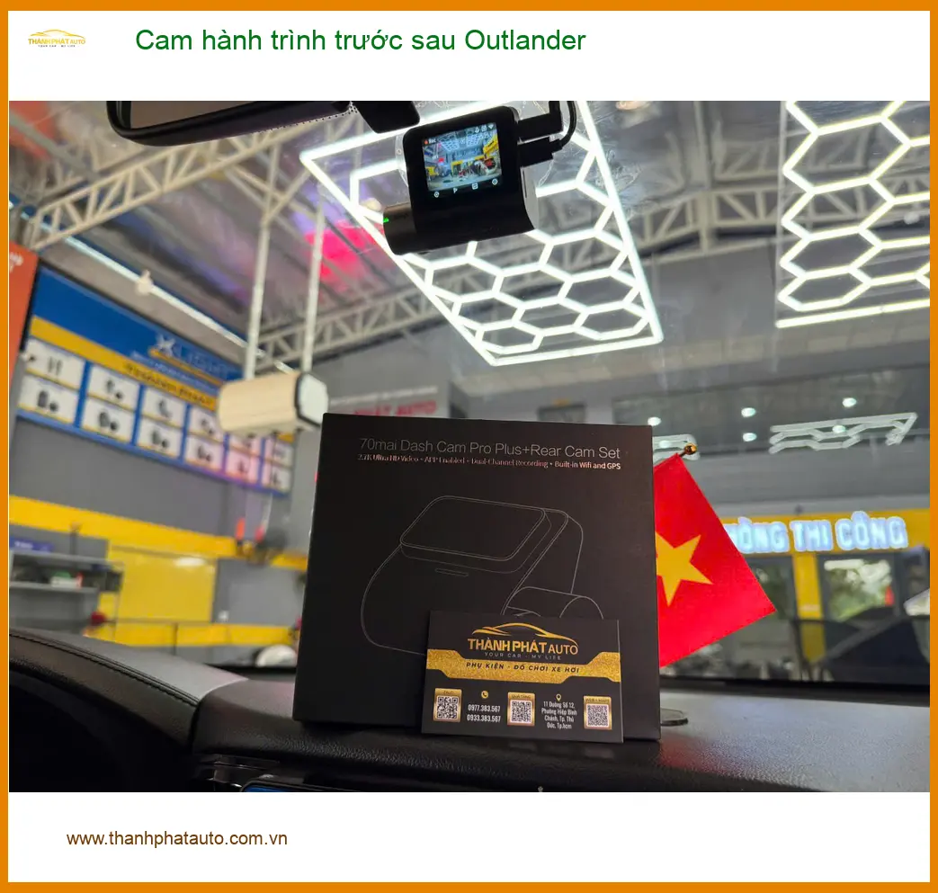 Anh Trọng lắp cam hành trình trước sau Outlander tại Quận 1 để yên tâm di chuyển ảnh thực tế 2