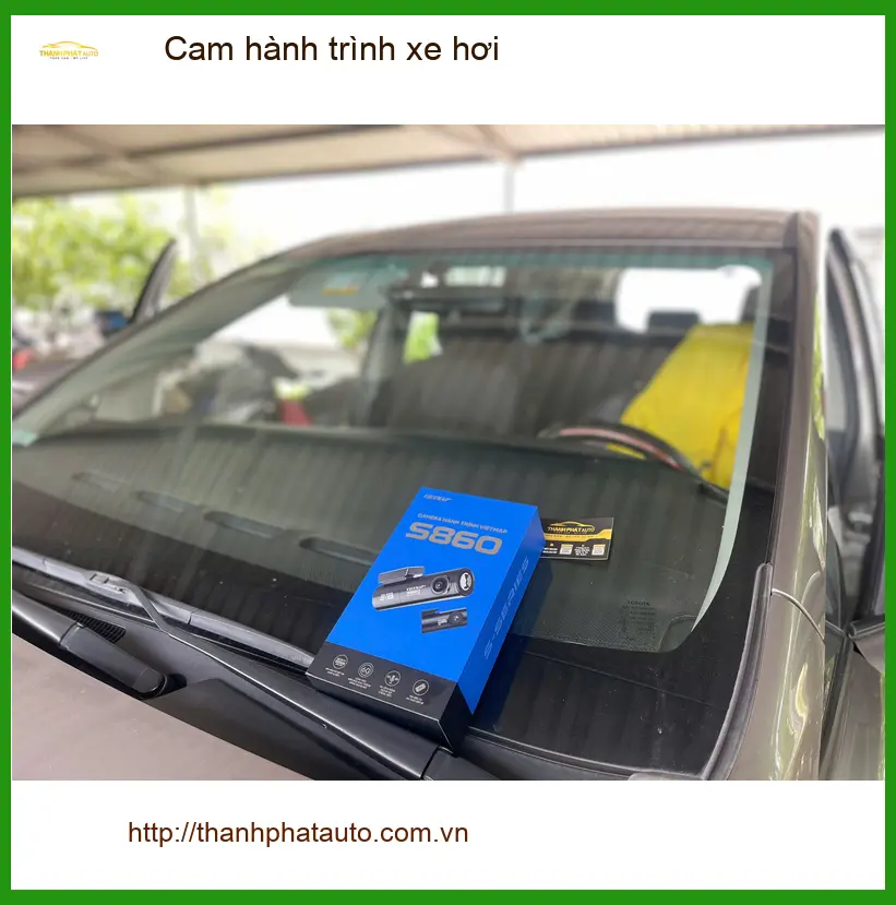 Chú Phát lắp cam hành trình xe hơi Hyundai Accent tại Quận 9 để an tâm khi di chuyển