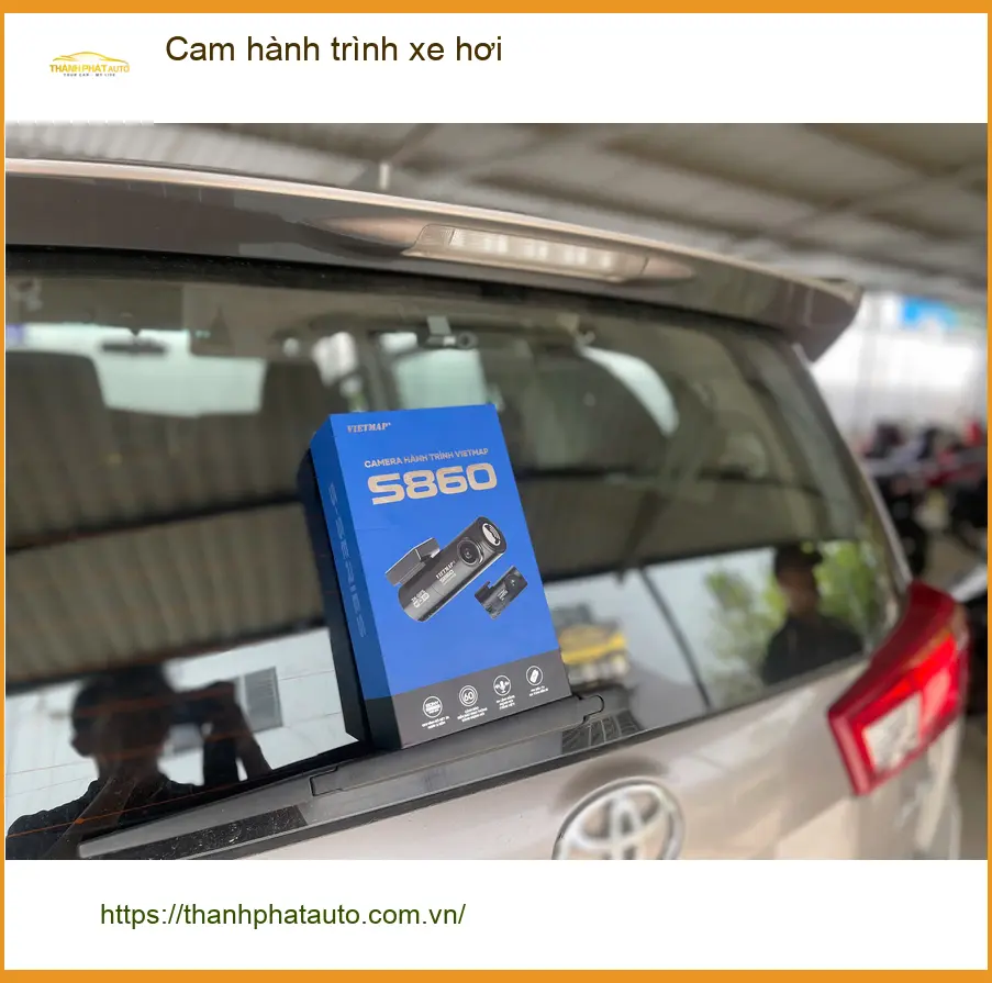 Anh Tuấn lắp cam hành trình cho Hyundai Kona tại Quận 8, bảo vệ hành trình. ảnh thực tế 2