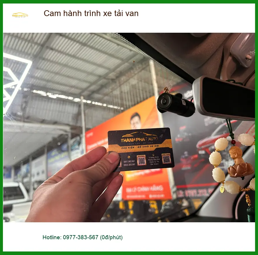 Chị Thảo lắp cam hành trình xe tải van Fiat Doblo chính hãng tại Quận 8