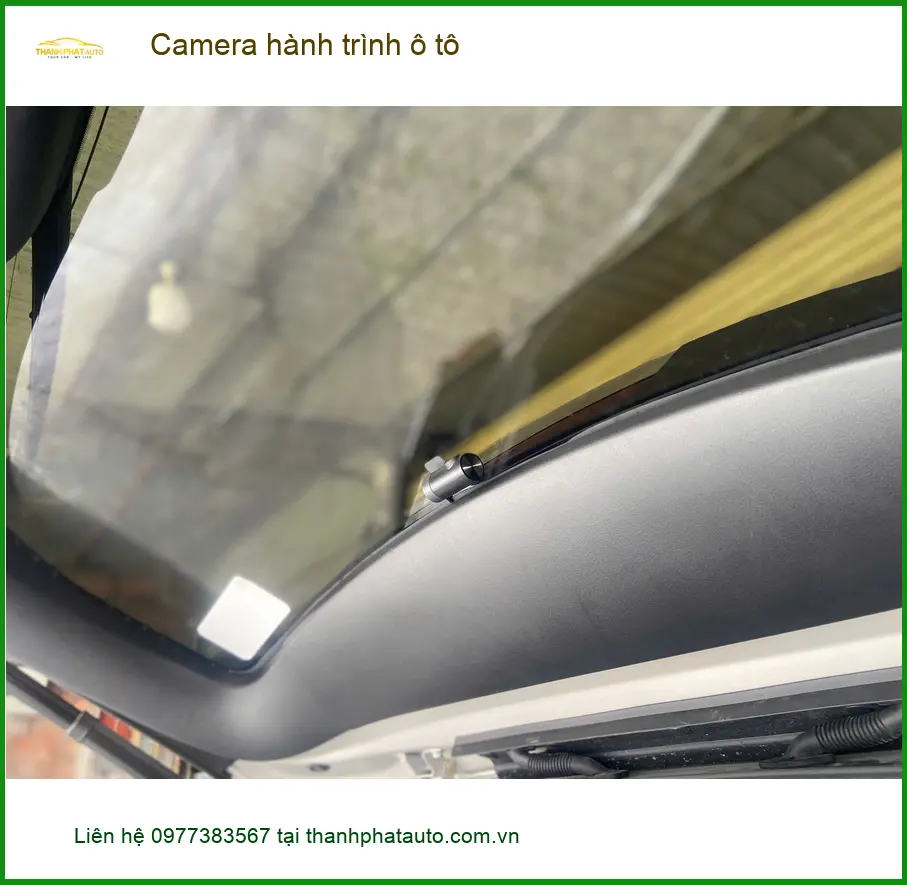 Anh Minh lắp Camera hành trình ô tô cho VinFast Lux A2.0 ở Quận 9