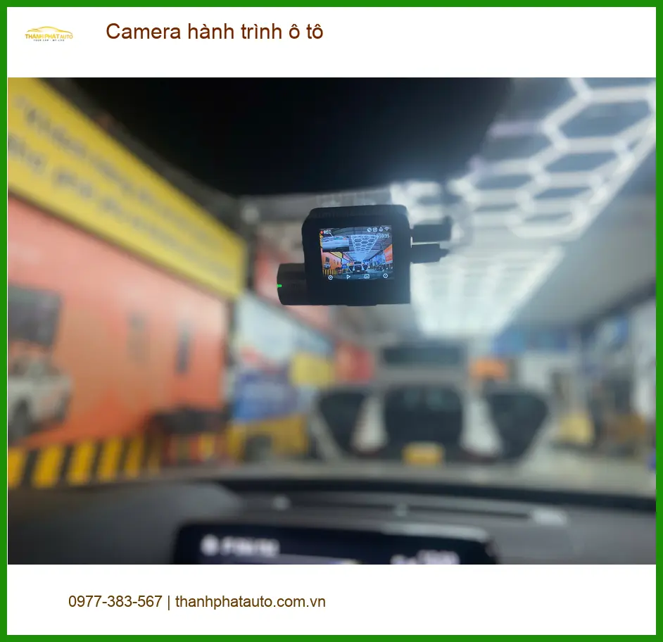 Anh Minh lắp Camera hành trình ô tô cho VinFast Lux A2.0 ở Quận 9 ảnh thực tế 4
