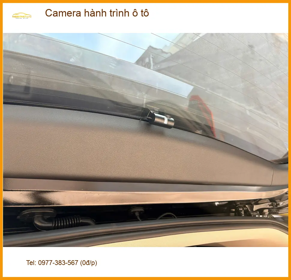 Anh Tùng lắp Camera hành trình Honda CR-V tại Thủ Đức để lái xe an toàn