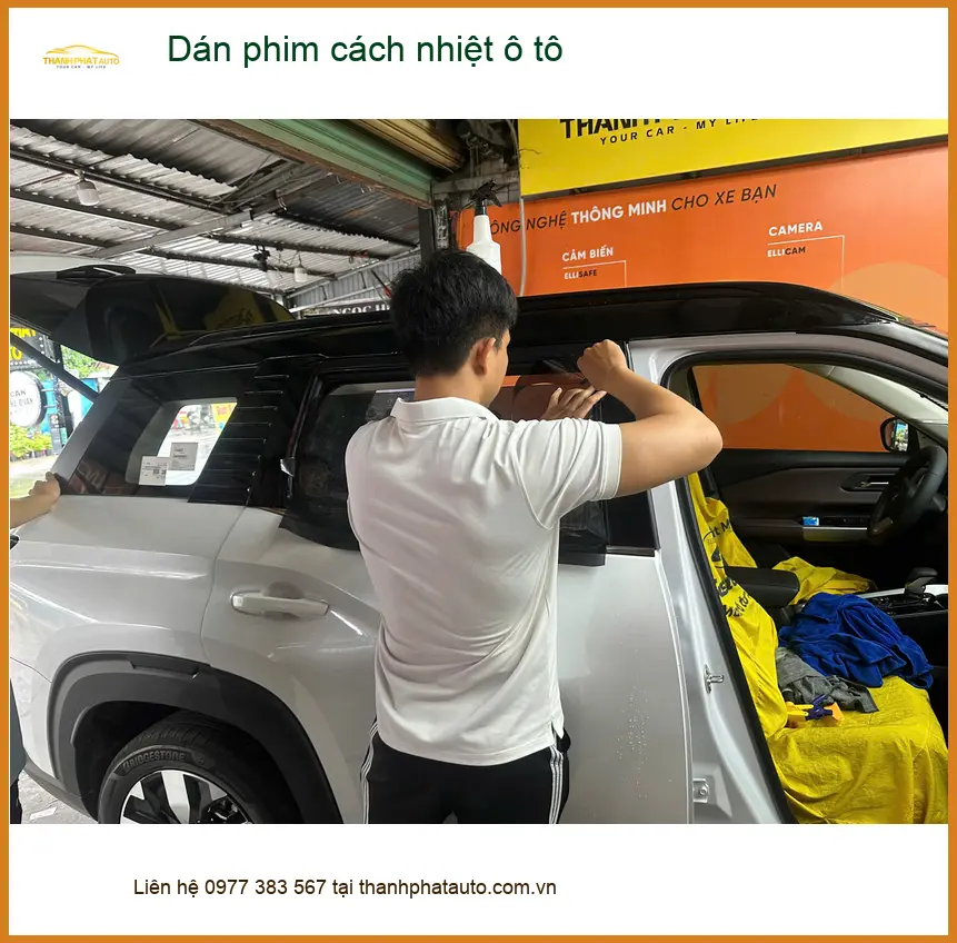 Anh Lâm Khải dán phim cách nhiệt ô tô Hyundai Accent Quận Tân Bình ảnh thực tế 2