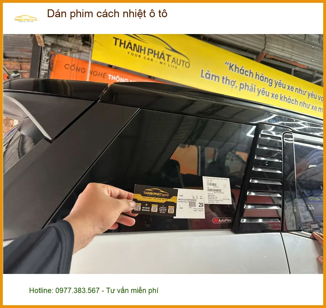 Chị Thảo dán phim cách nhiệt Hyundai Accent tại Quận 3 chống nóng ảnh thực tế 3