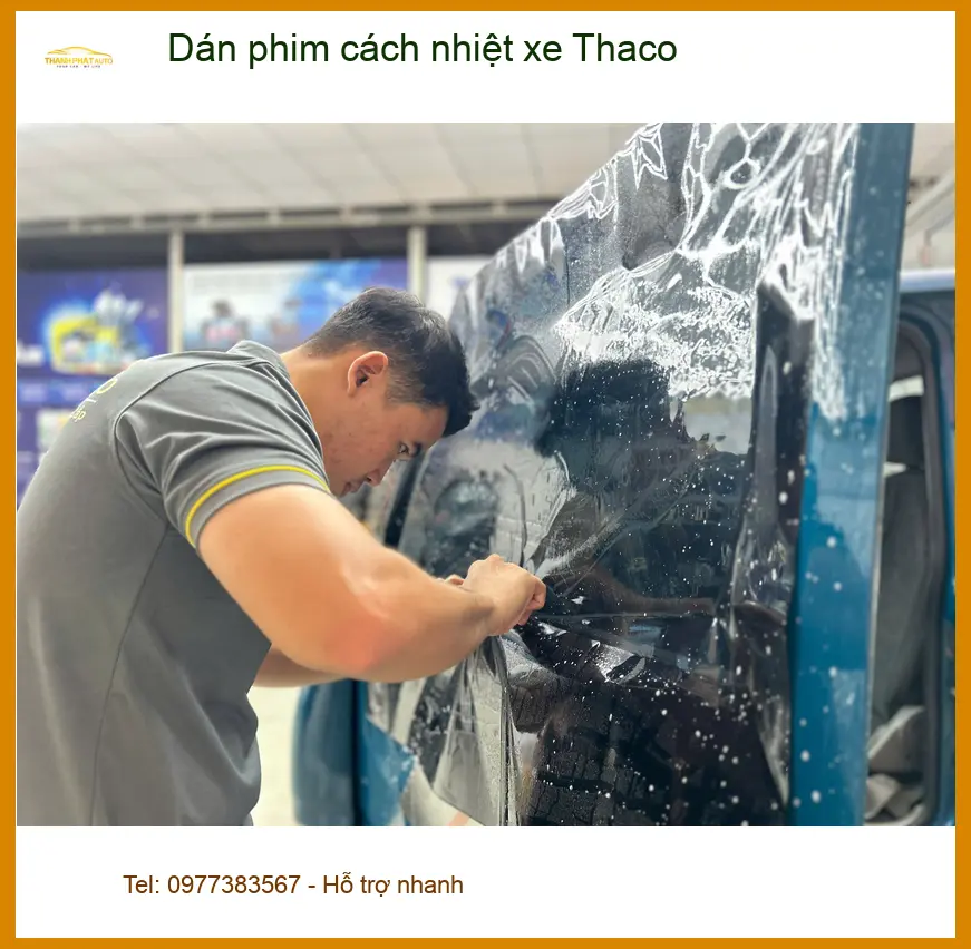 Bác Cường dán phim cách nhiệt xe Thaco Frontier tại Quận 12 chống nóng hiệu quả