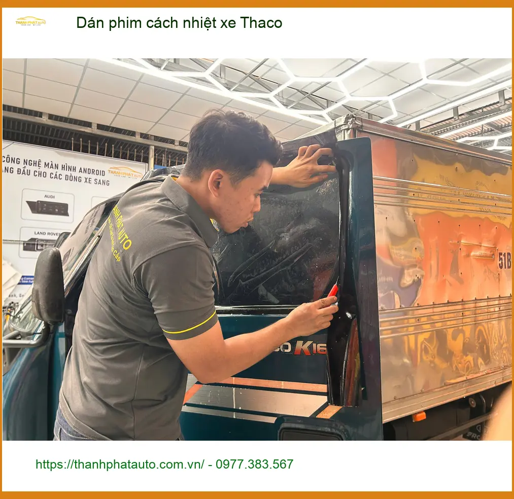 Anh Khang dán phim cách nhiệt xe Thaco Towner tại Cần Giờ tránh nắng gay gắt ảnh thực tế 2