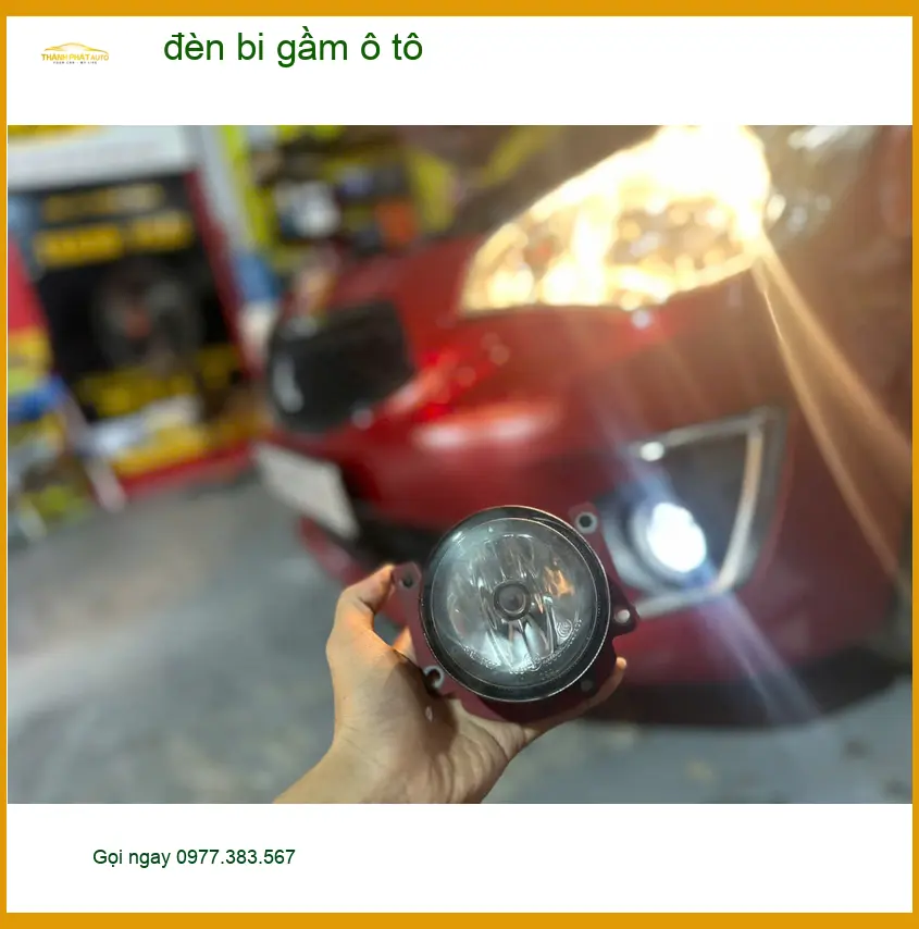 Anh Kiệt độ đèn bi gầm cho Mazda 3 tại Bình Thạnh vì đèn zin kém sáng.