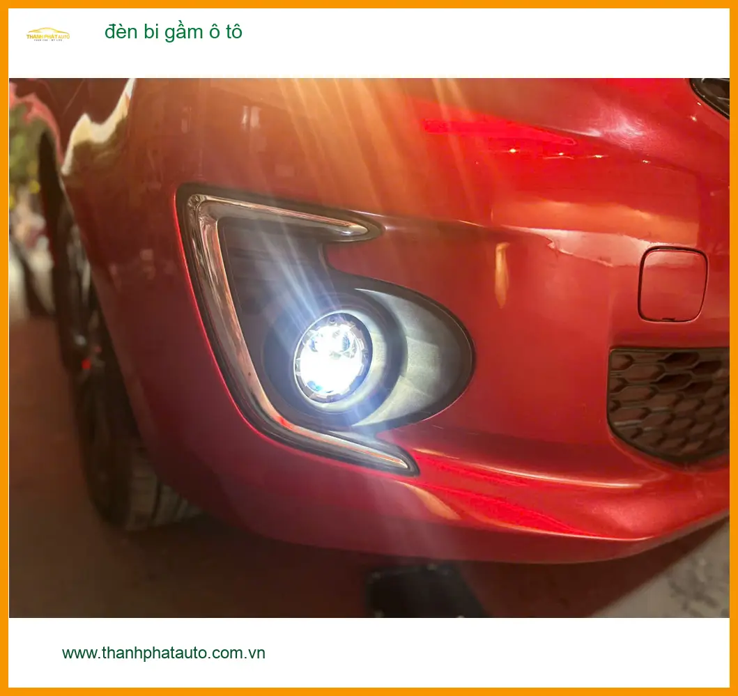 Anh Kiệt độ đèn bi gầm cho Mazda 3 tại Bình Thạnh vì đèn zin kém sáng. ảnh thực tế 5