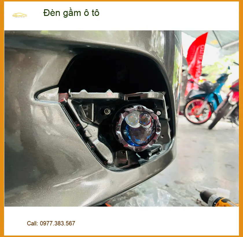 Chú Phong độ đèn gầm ô tô cho Honda CRV ở Củ Chi sau khi đi trời mưa lớn. ảnh thực tế 2