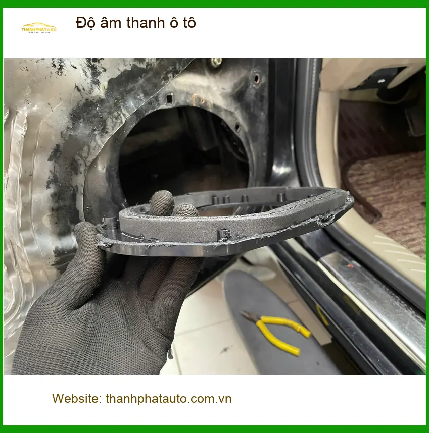 Chị Lan Anh độ âm thanh ô tô Toyota Vios ở Quận 6 để nghe nhạc cực đỉnh ảnh thực tế 5