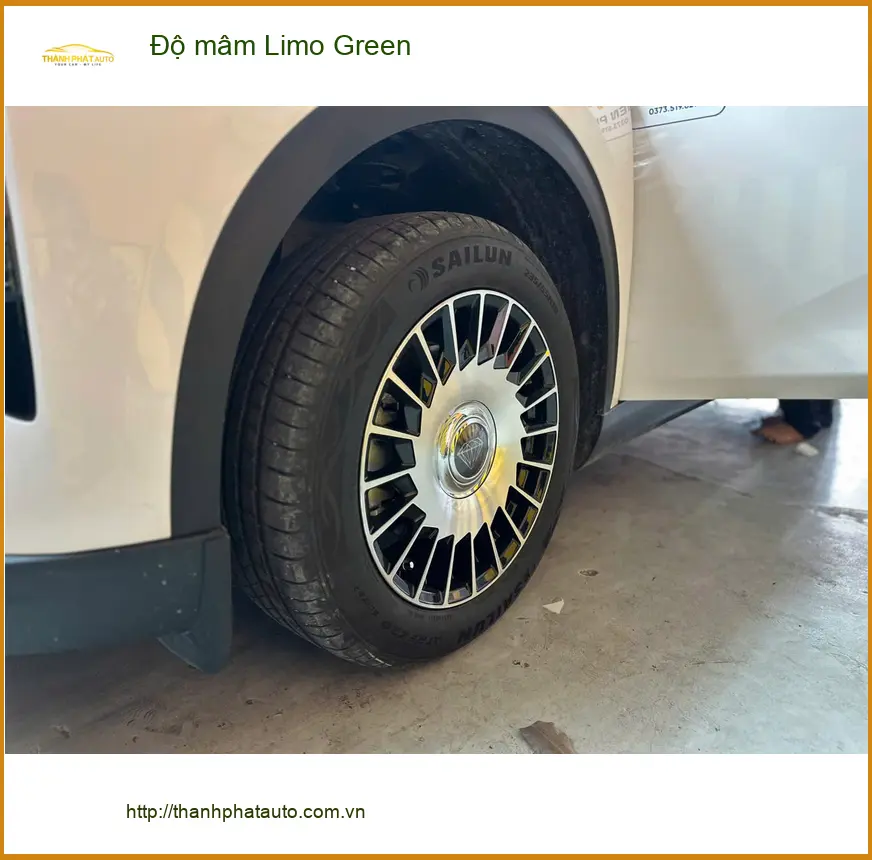 Chị An độ mâm Limo Green cho Hyundai Accent tại Hóc Môn để xe nổi bật hơn