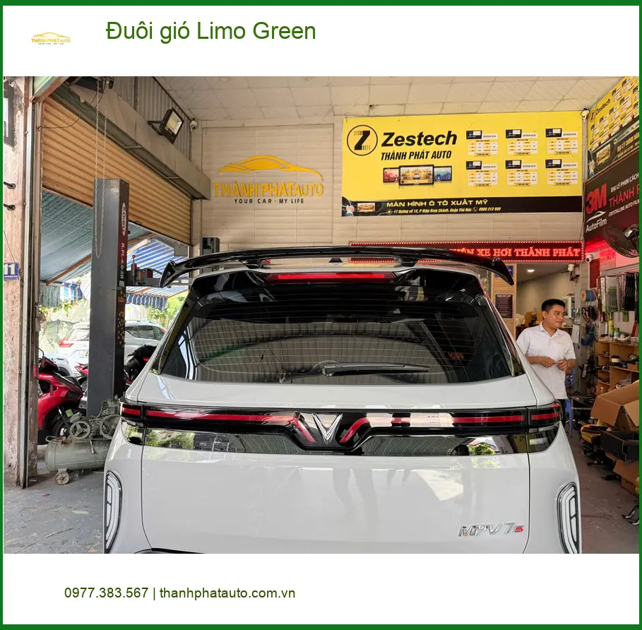 Bác Cường lắp đuôi gió Limo Green cho Mercedes C300 tại Quận 2 ảnh thực tế 2