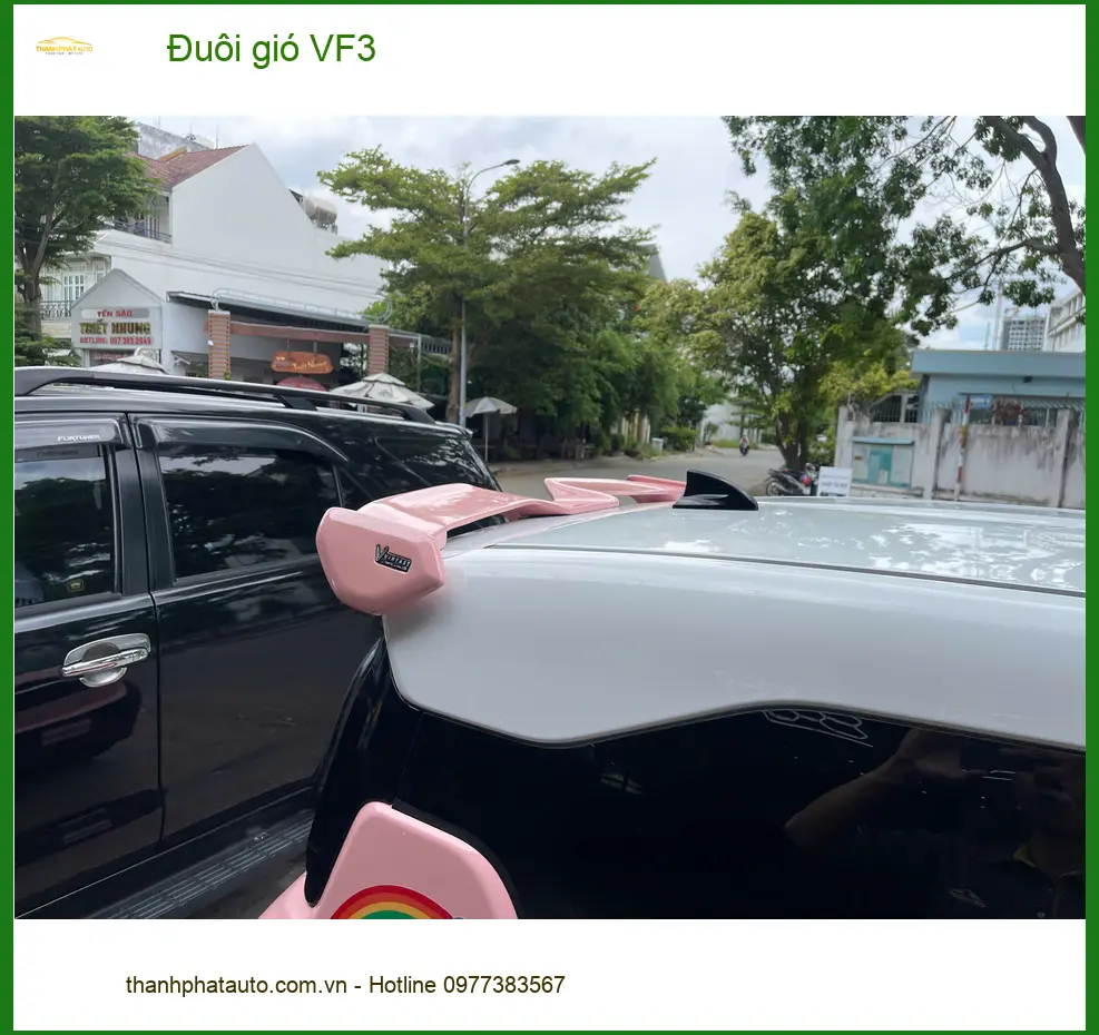 Chị Thảo lắp đuôi gió VinFast VF3 tại Quận Tân Phú để tăng tính thể thao ảnh thực tế 2