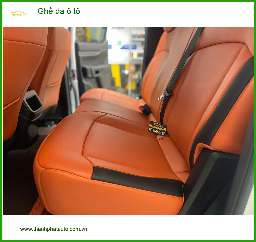 Anh Tín bọc Ghế da ô tô Hyundai Santa Fe tại Quận 6. ảnh thực tế 3