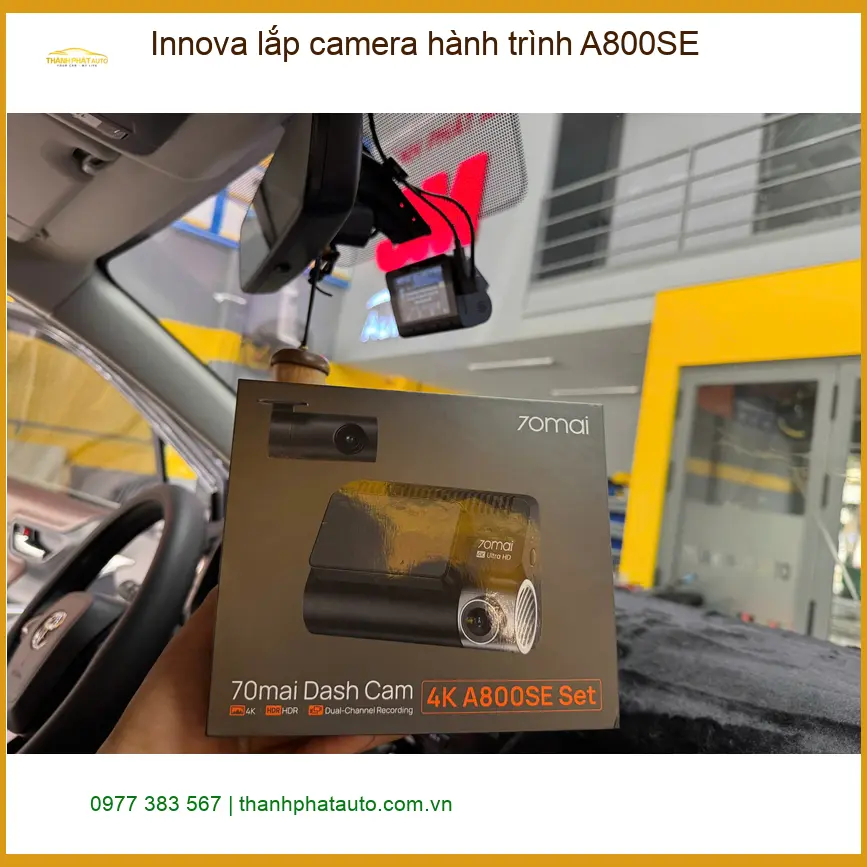 Anh Long lắp camera hành trình A800SE cho Innova Quận 11 ảnh thực tế 2