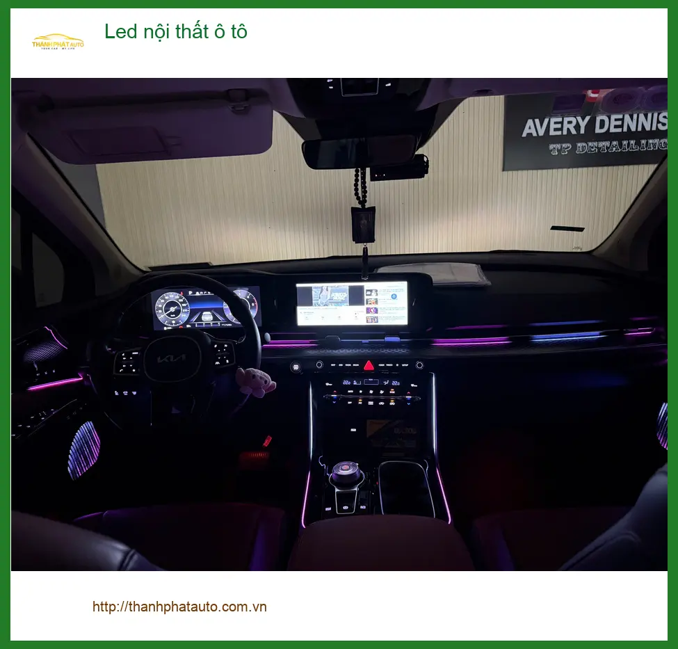Anh Quân lắp Led nội thất ô tô cho Honda CRV tại Quận 4 để xe thêm phong cách