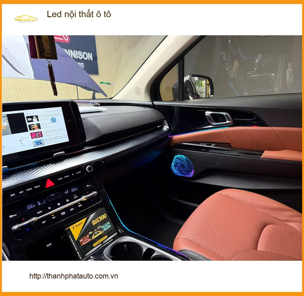Anh Quân lắp Led nội thất ô tô cho Honda CRV tại Quận 4 để xe thêm phong cách ảnh thực tế 2