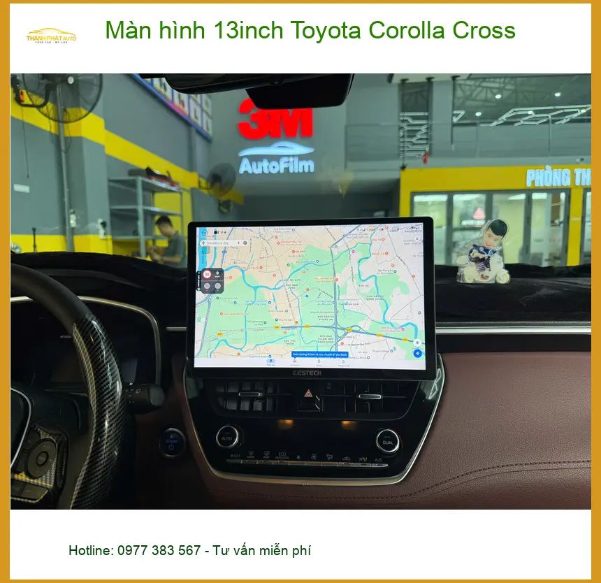 Chú Tùng lắp màn hình 13inch Toyota Corolla Cross ở Quận 6 tiện lợi