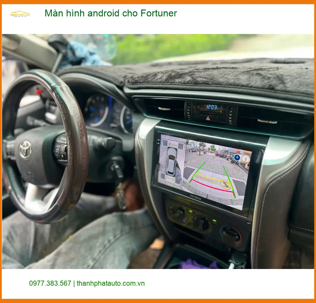 Chị Thảo lắp màn hình android cho Fortuner tại Quận 12 vì muốn có trải nghiệm giải trí tốt hơn ảnh thực tế 3