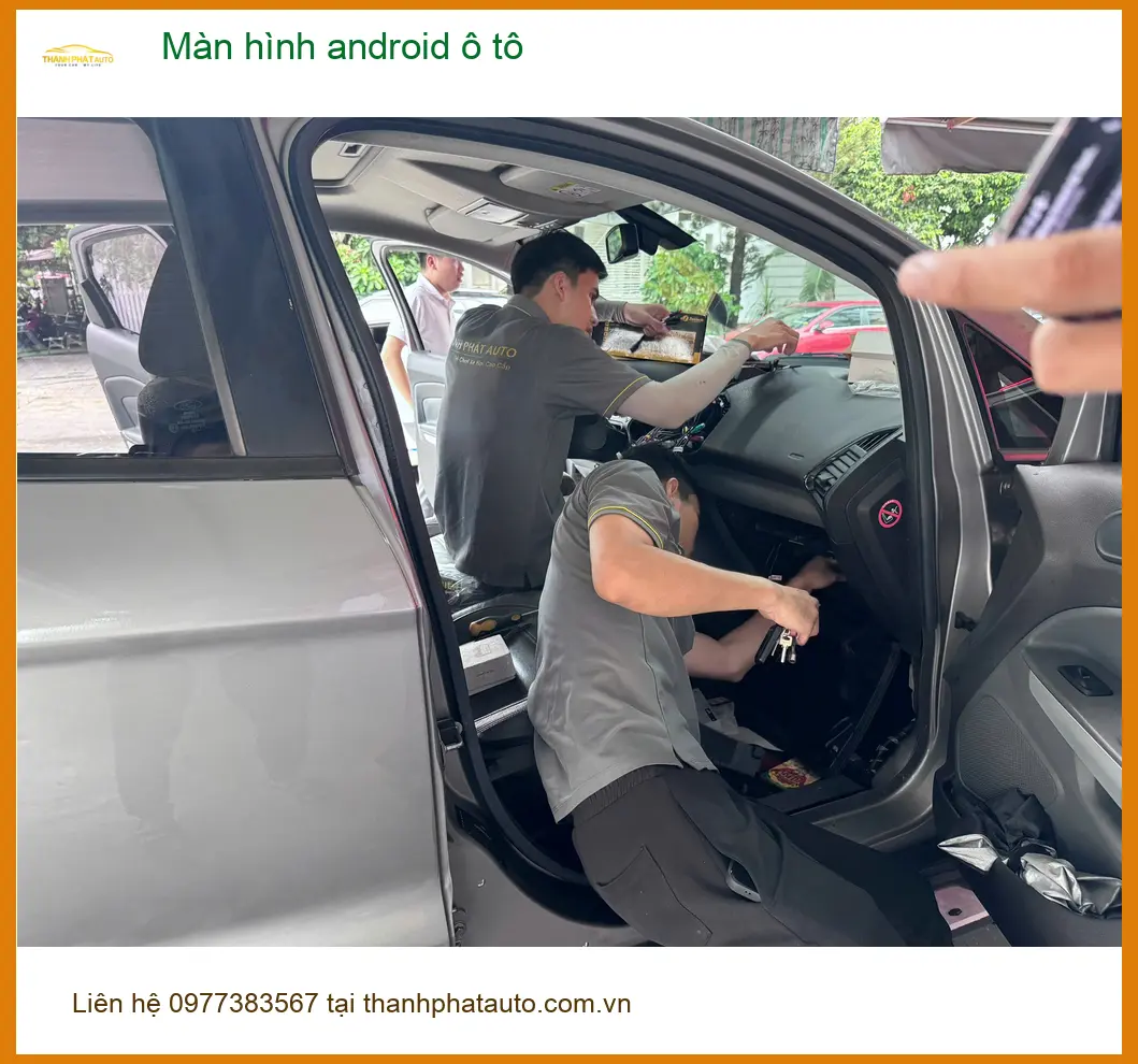 Chú Lâm lắp màn hình android ô tô Hyundai Creta tại Quận 8 vì màn hình zin hay giật lag ảnh thực tế 5