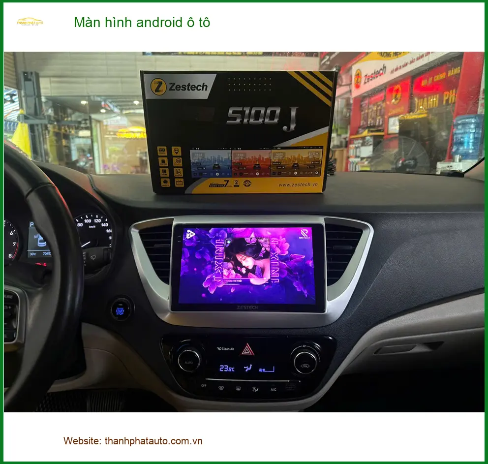 Chị Thanh gắn màn hình Android ô tô Ford Everest ở Hóc Môn vì màn zin đã quá cũ