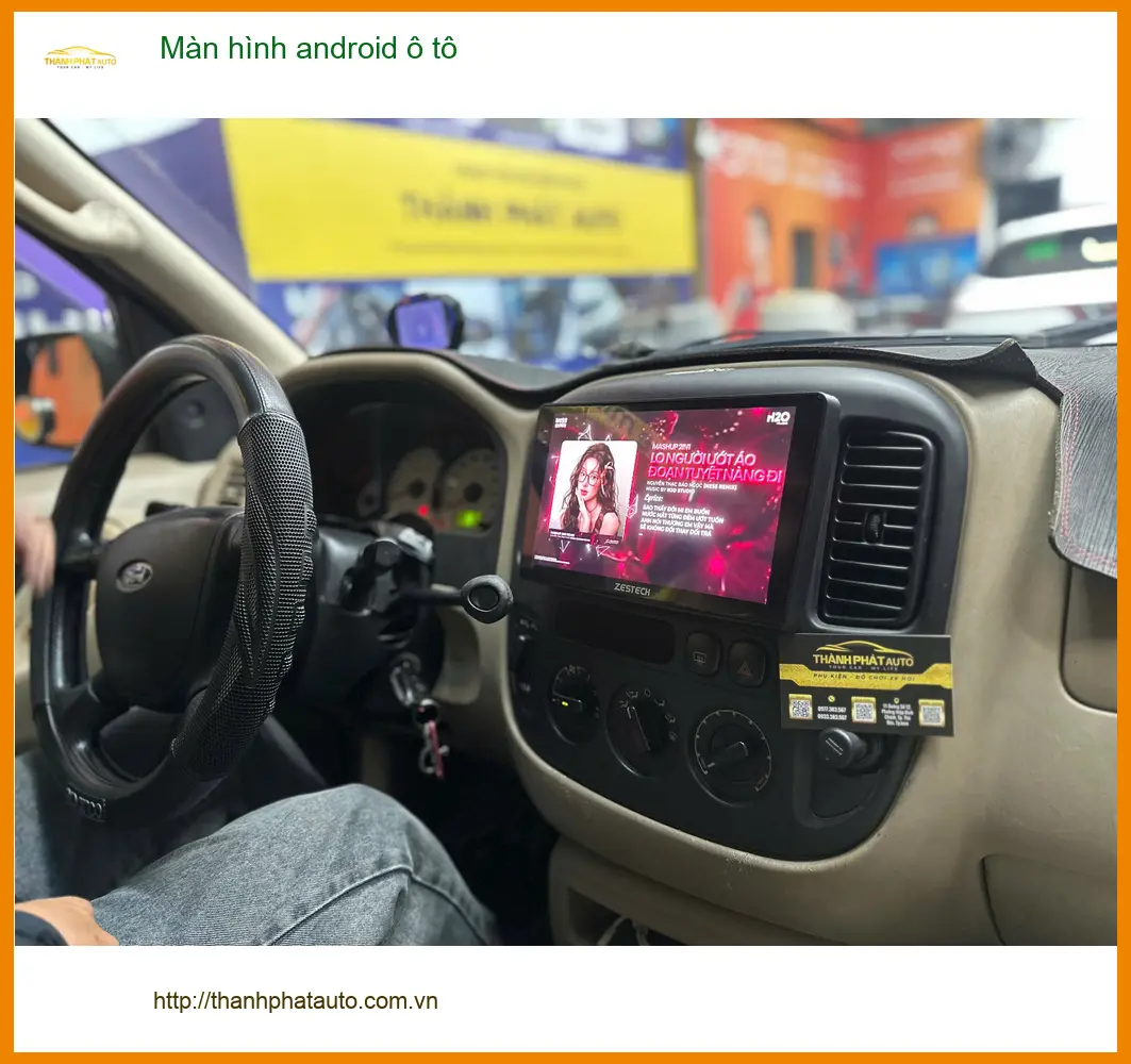 Chú Cảnh lắp màn hình android ô tô Mitsubishi Xpander Cross tại Thủ Đức để giải trí cho cháu