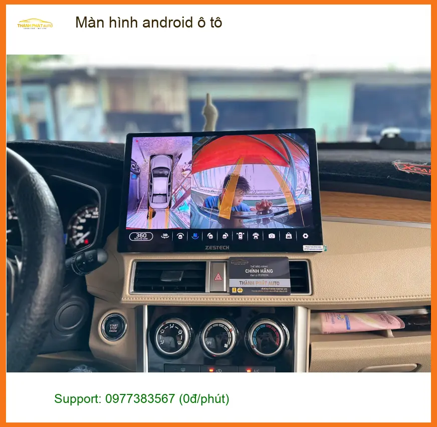 Anh Minh lắp màn hình Android cho Camry ở Quận 2 để xem bản đồ