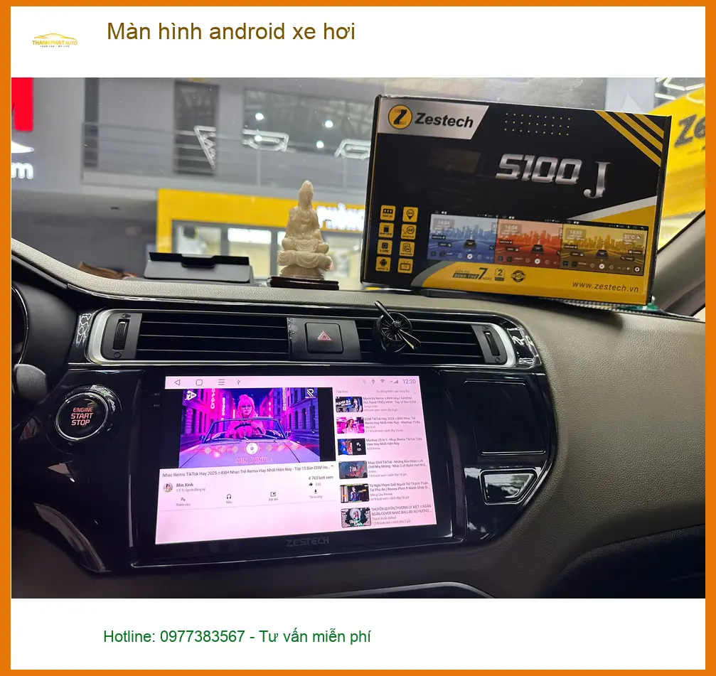 Anh Long lắp màn hình Android xe hơi cho Toyota Camry tại Quận 1 để giải trí