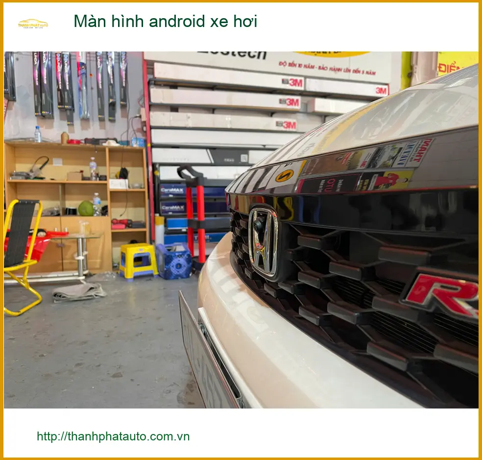 Bác Sáu lắp màn hình Android xe hơi Honda CR-V tại Quận Thủ Đức để có bản đồ