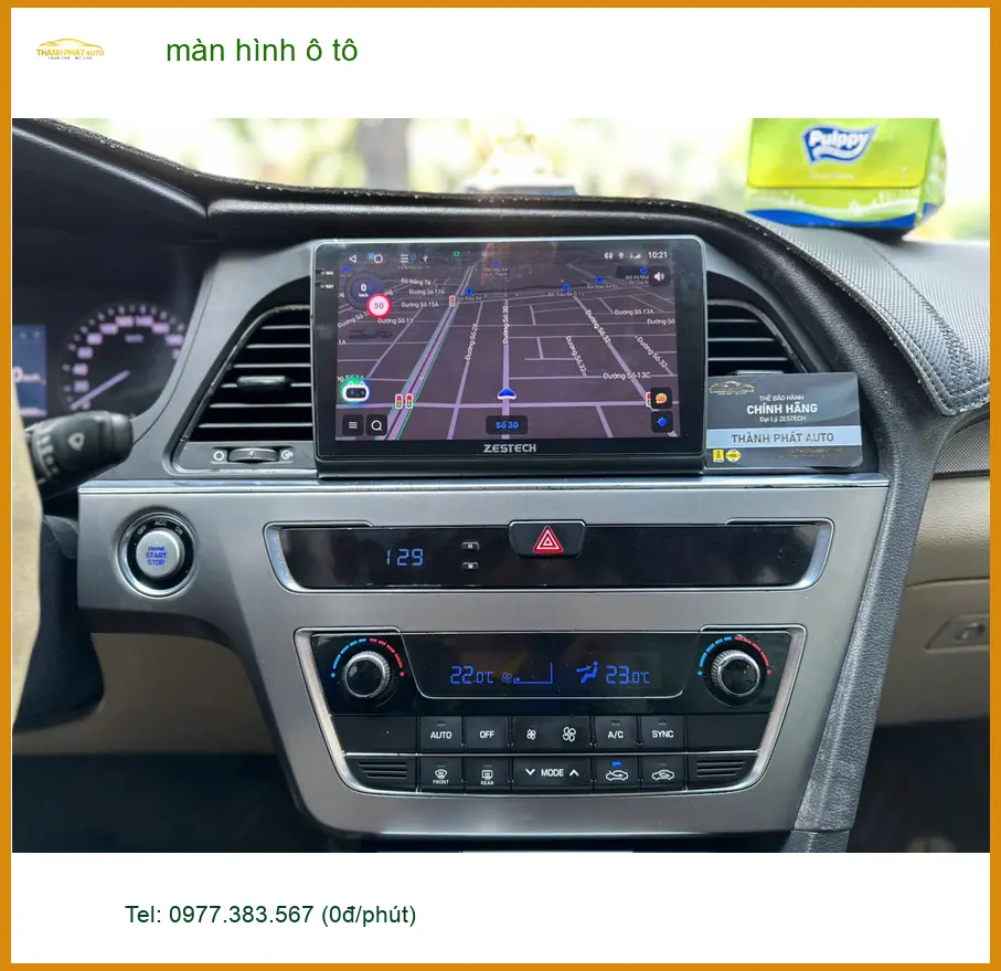 Anh Tấn nâng cấp màn hình ô tô cho Hyundai Accent tại Quận 11 vì màn hình zin đã lỗi thời