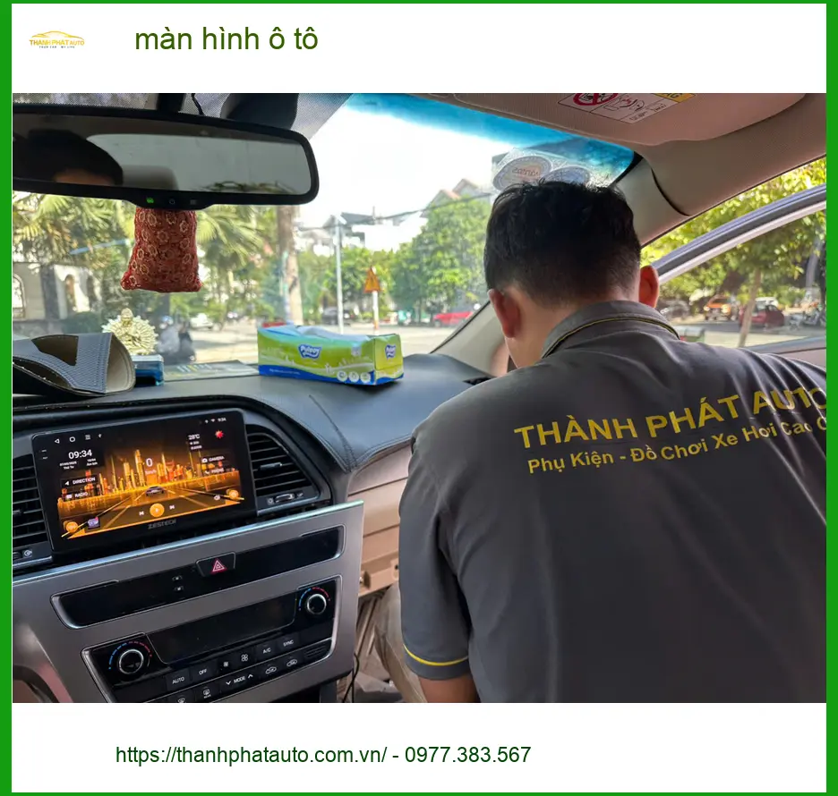 Anh Tấn nâng cấp màn hình ô tô cho Hyundai Accent tại Quận 11 vì màn hình zin đã lỗi thời ảnh thực tế 2
