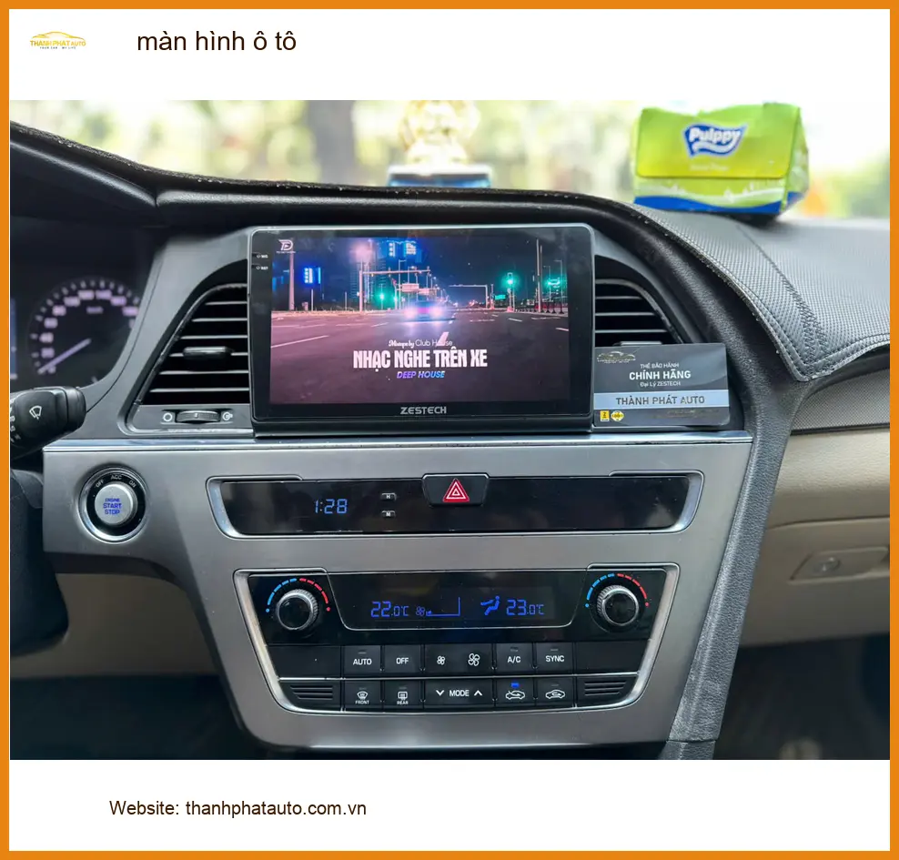Anh Tấn nâng cấp màn hình ô tô cho Hyundai Accent tại Quận 11 vì màn hình zin đã lỗi thời ảnh thực tế 4