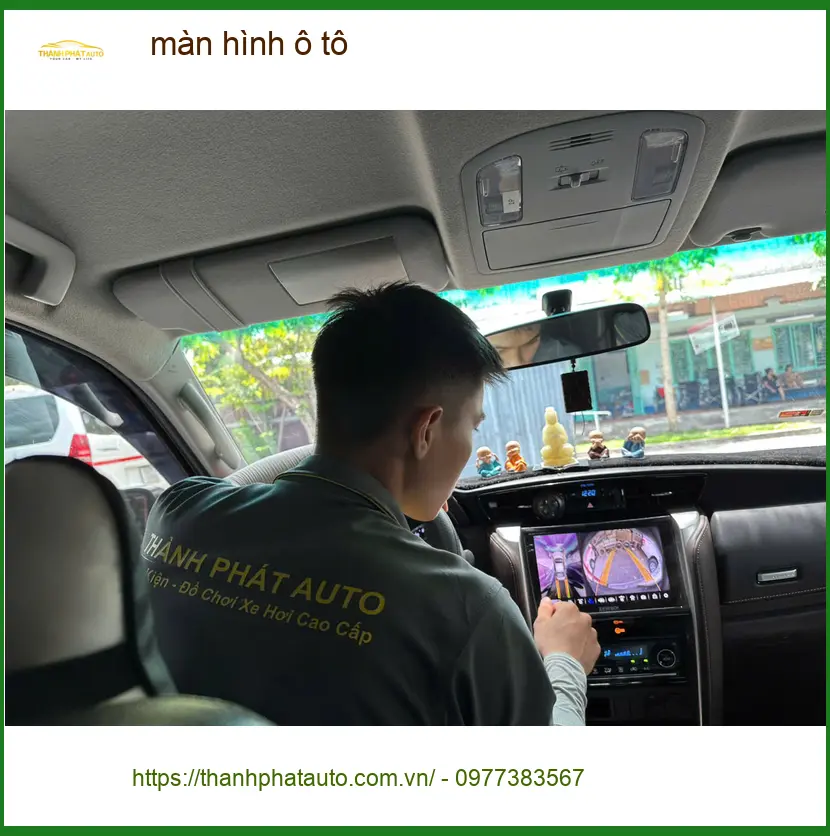 Chú Cường lắp màn hình ô tô Hyundai Accent tại Quận 9 chính hãng ảnh thực tế 3
