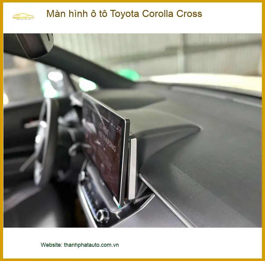 Anh Dũng thay màn hình ô tô Toyota Corolla Cross ở Quận 2 vì màn zin lỗi ảnh thực tế 4