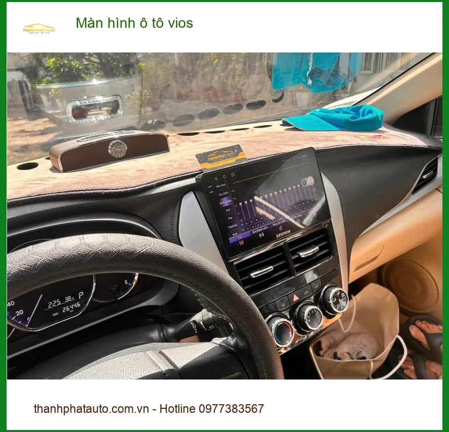 Anh Quang lắp màn hình ô tô Vios tại Quận Gò Vấp vì màn hình zin quá cũ, hay đơ ảnh thực tế 2