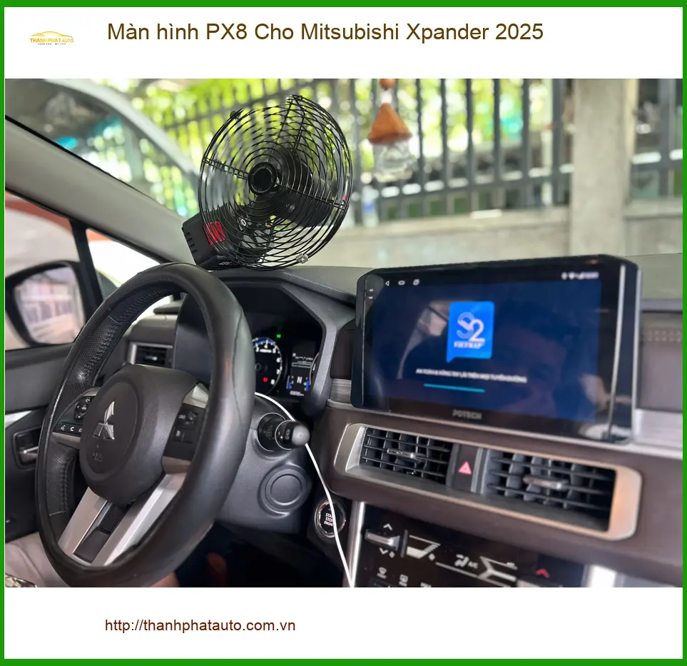 Anh Dũng lắp màn hình PX8 Mitsubishi Xpander 2025 tại Quận 4 tiện nghi hơn ảnh thực tế 2
