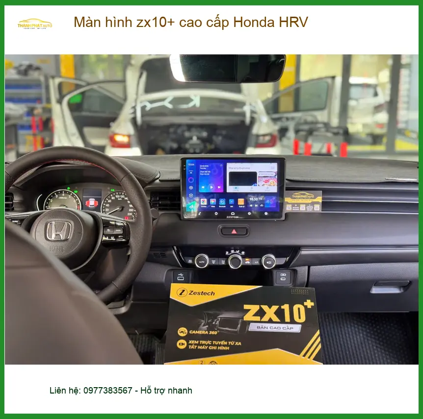 Cô Liên lắp màn hình ZX10+ cao cấp Honda HRV tại Quận 8, để trải nghiệm công nghệ.