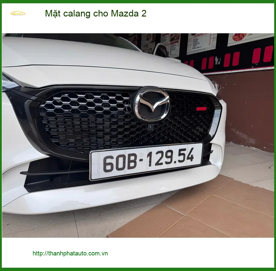 Chị Thanh Thúy độ mặt calang cho Mazda 2 tại Quận 7 vì muốn xe trông nổi bật hơn ảnh thực tế 4