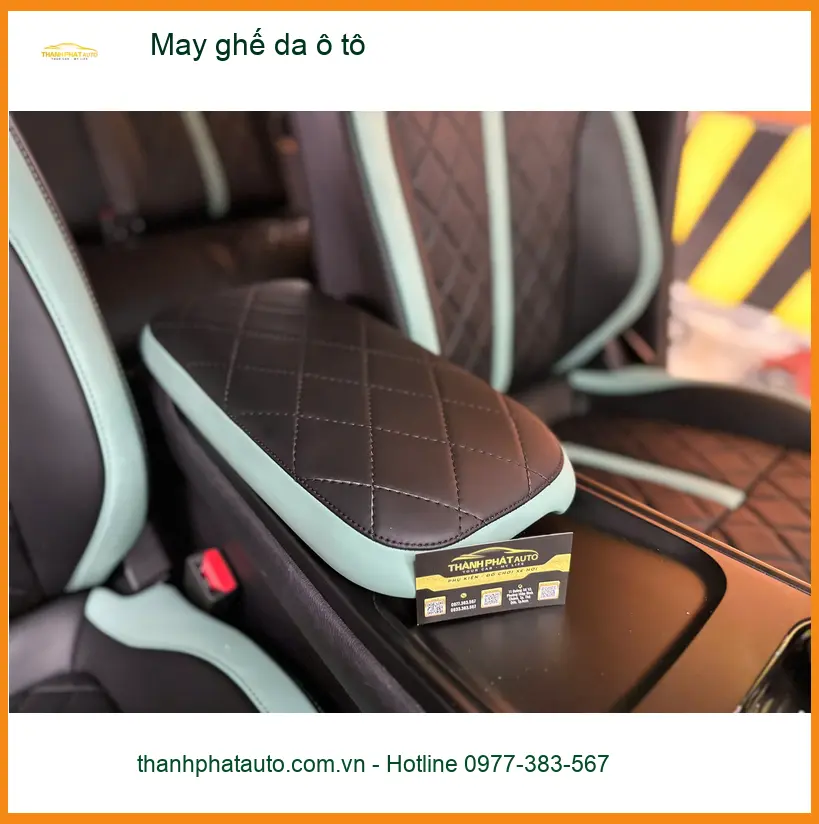 Chị Hương Giang may ghế da ô tô Mazda 3 tại Quận 4 để nội thất sang trọng hơn ảnh thực tế 3