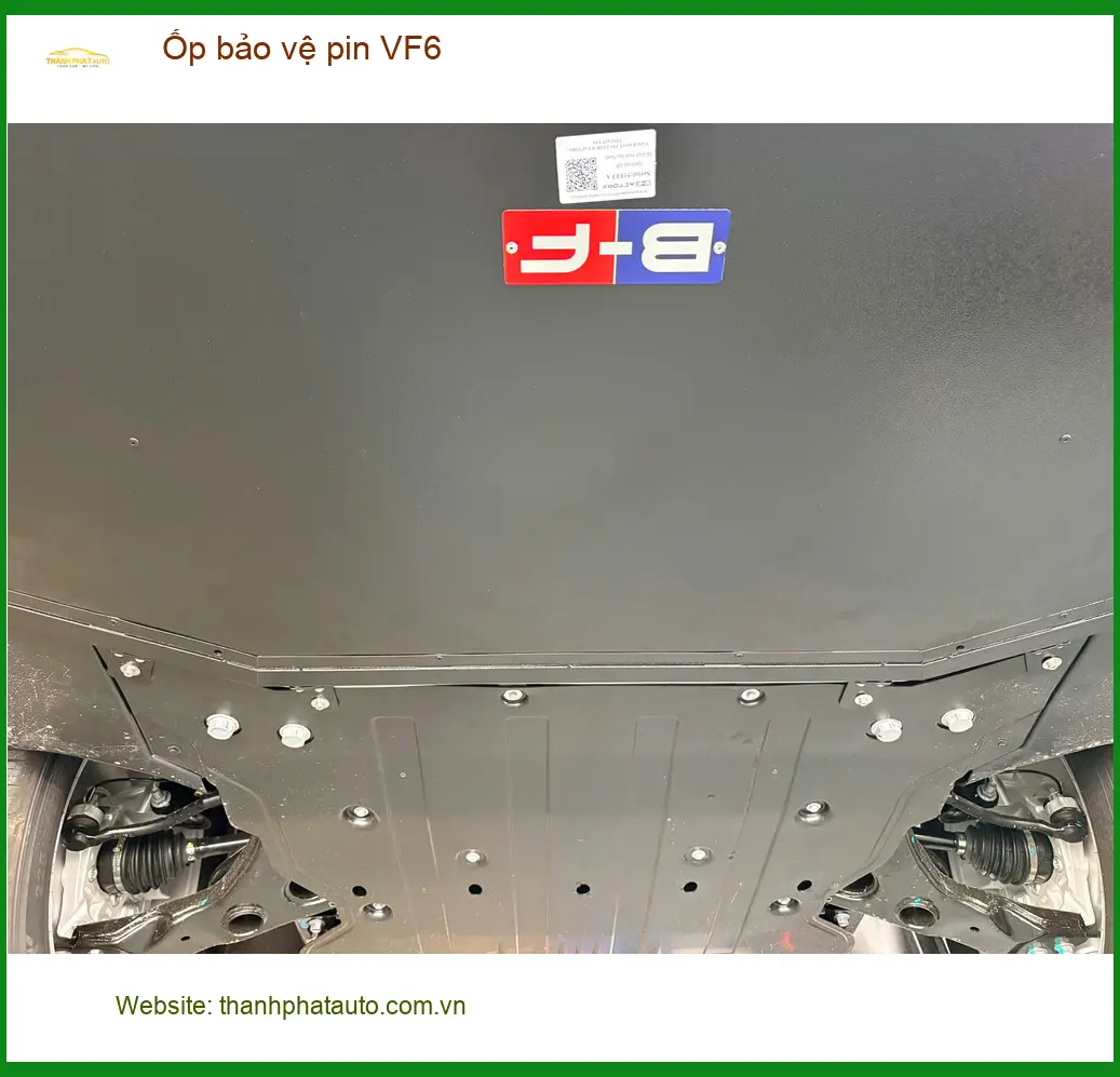 Anh Minh lắp ốp bảo vệ pin VinFast VF6 tại Hóc Môn để tăng độ bền ảnh thực tế 3
