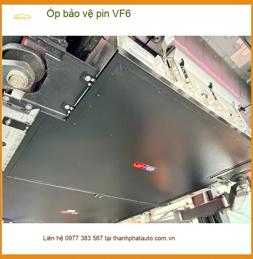 Anh Minh lắp ốp bảo vệ pin VinFast VF6 tại Hóc Môn để tăng độ bền ảnh thực tế 4