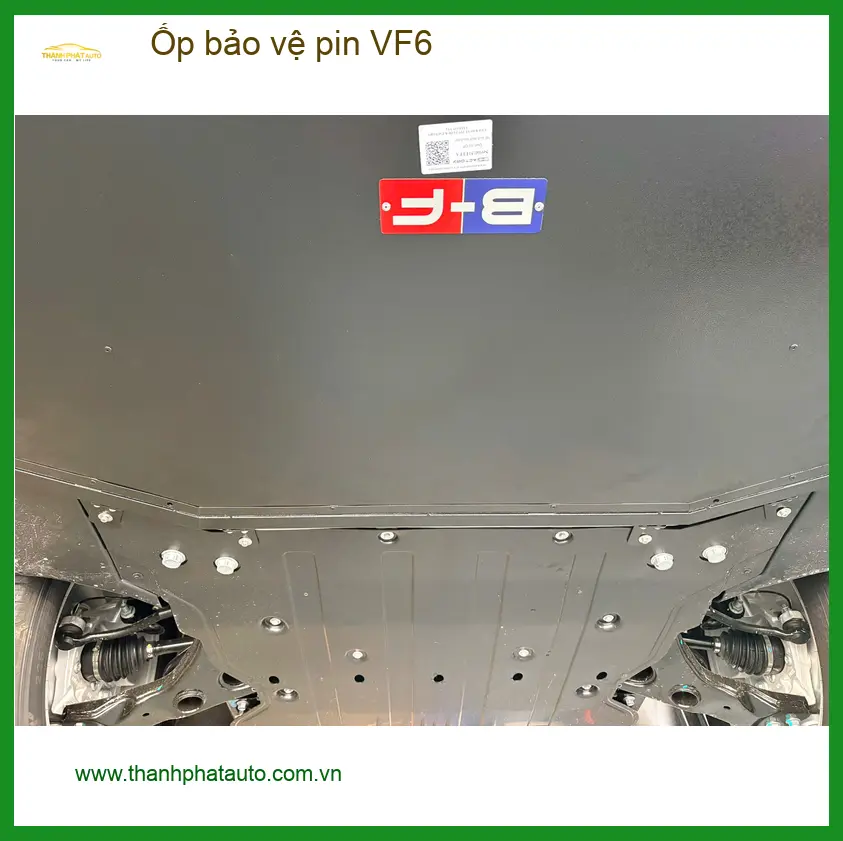 Chị Ánh lắp ốp bảo vệ pin VinFast VF6 tại Quận Tân Phú để xe bền bỉ hơn ảnh thực tế 3
