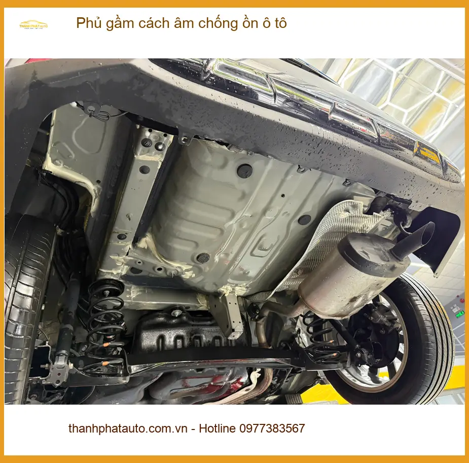 Anh Khải phủ gầm cách âm chống ồn ô tô Hyundai Creta tại Quận 2 ảnh thực tế 3